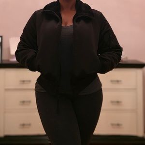 Gap Women’s Black Bomber Size Medium